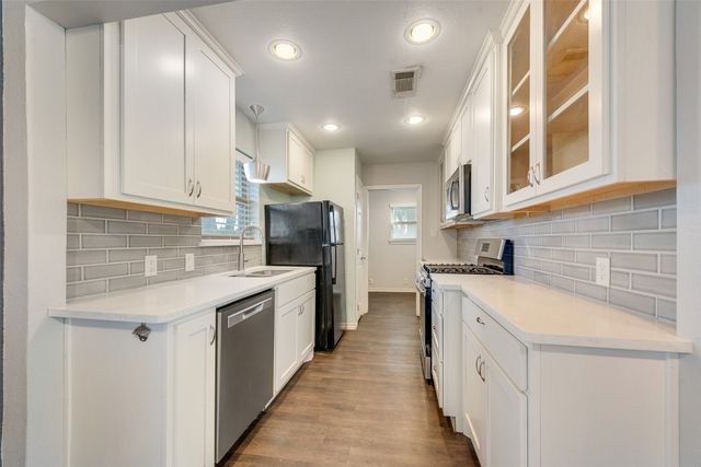 106 Apache Court, Waxahachie, TX 75165