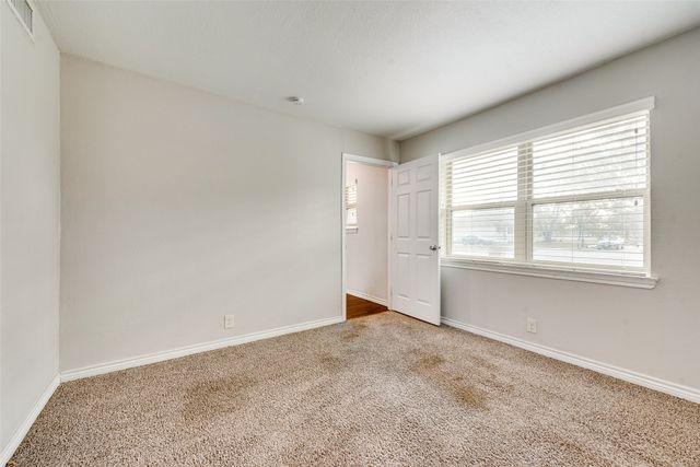 106 Apache Court, Waxahachie, TX 75165