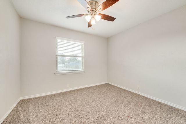 106 Apache Court, Waxahachie, TX 75165