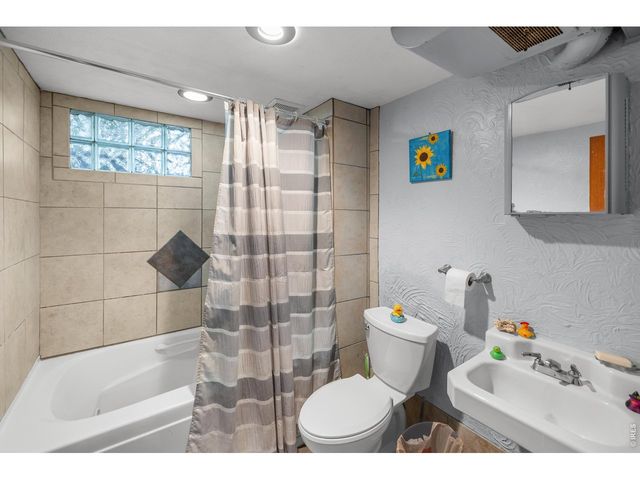 808 Francis St, Longmont, CO 80501