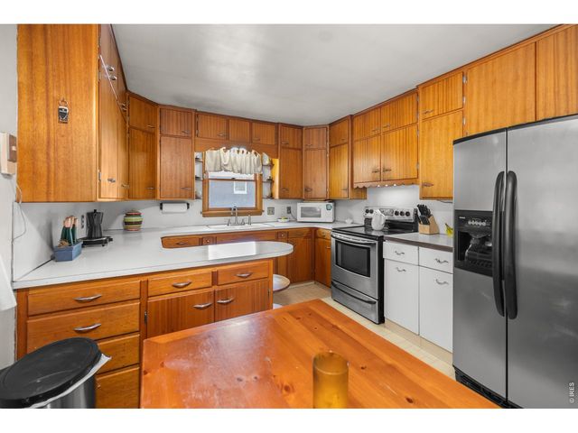 808 Francis St, Longmont, CO 80501