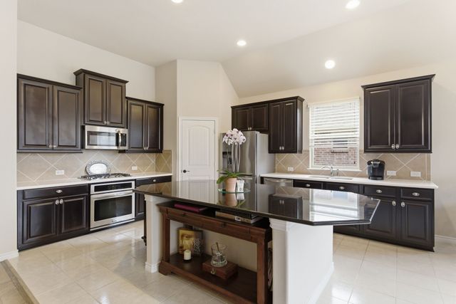 616 Caudle Lane, Savannah, TX 76227