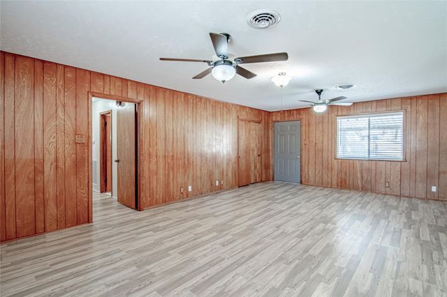 365 Fm 247 Road, Huntsville, TX 77320