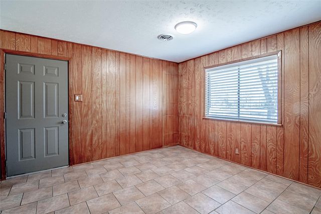 365 Fm 247 Road, Huntsville, TX 77320