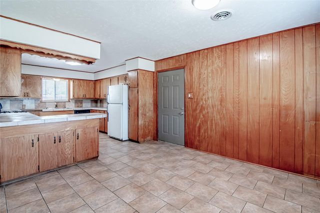 365 Fm 247 Road, Huntsville, TX 77320