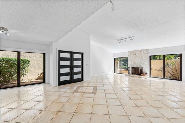 6829 Pradera Drive, Boca Raton, FL 33433