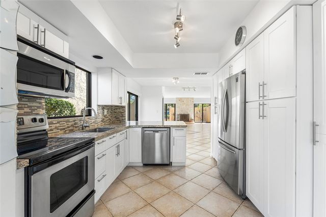 6829 Pradera Drive, Boca Raton, FL 33433