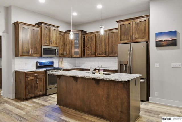 8102 S 194th Street, Gretna, NE 68028