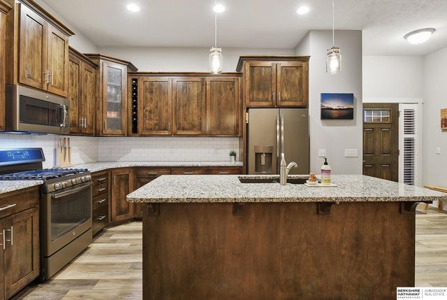 8102 S 194th Street, Gretna, NE 68028