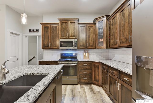 8102 S 194th Street, Gretna, NE 68028