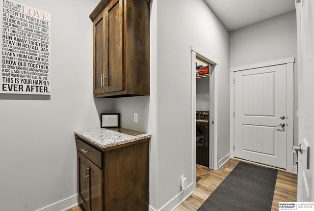 8102 S 194th Street, Gretna, NE 68028