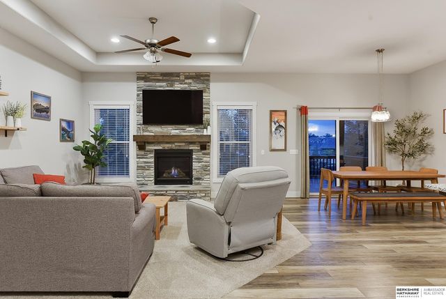 8102 S 194th Street, Gretna, NE 68028