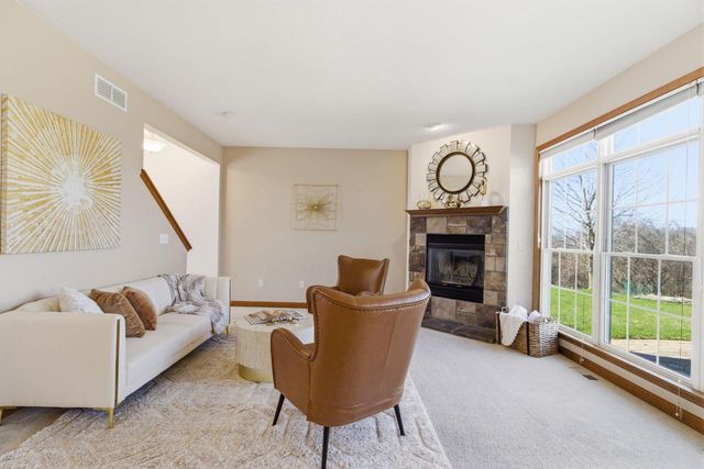 9433 N Michael COURT, Milwaukee, WI 53224