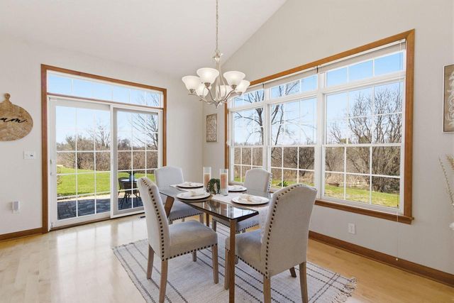 9433 N Michael COURT, Milwaukee, WI 53224