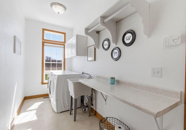 9433 N Michael COURT, Milwaukee, WI 53224