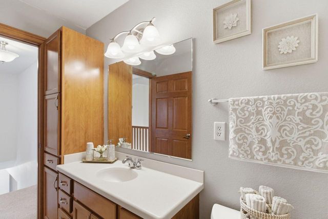 9433 N Michael COURT, Milwaukee, WI 53224