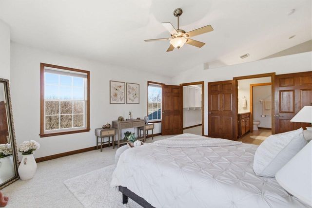 9433 N Michael COURT, Milwaukee, WI 53224