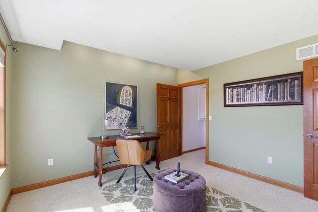 9433 N Michael COURT, Milwaukee, WI 53224