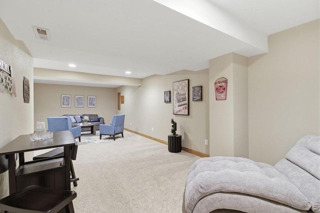 9433 N Michael COURT, Milwaukee, WI 53224
