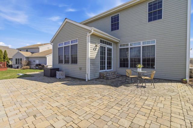 9433 N Michael COURT, Milwaukee, WI 53224