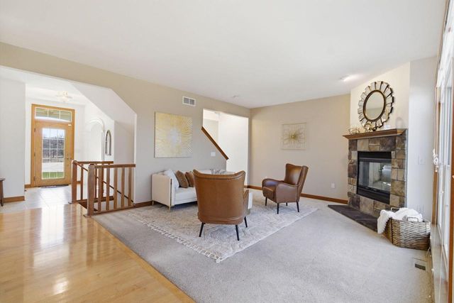 9433 N Michael COURT, Milwaukee, WI 53224