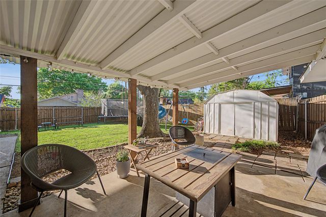 337 Merribrook Trail, Duncanville, TX 75116