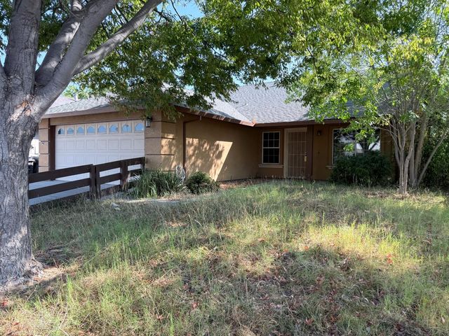 2150 Clipper Ln, Stockton, CA 95204