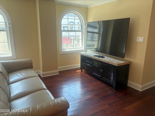 22 W Front Street 201, Red Bank, NJ 07701