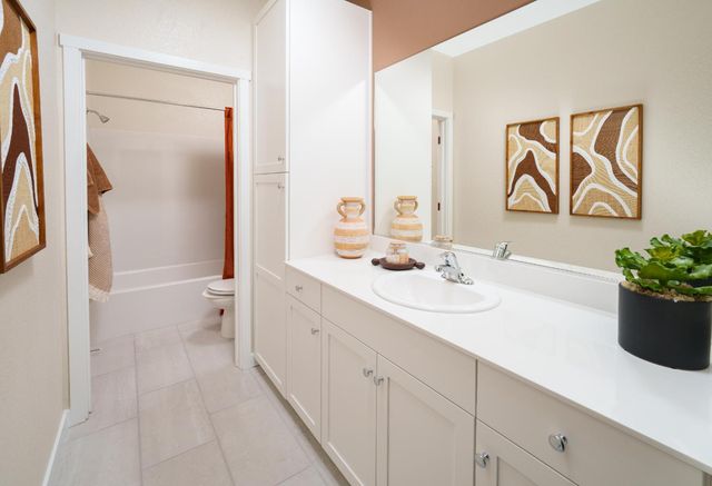 1133 Bellawood Dr, Galt, CA 95632