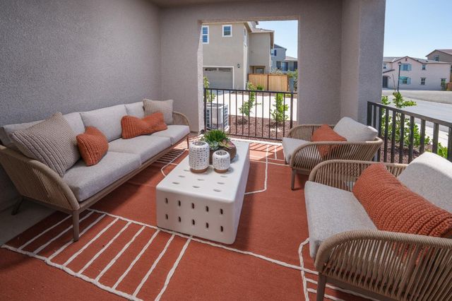 1133 Bellawood Dr, Galt, CA 95632