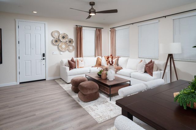 1133 Bellawood Dr, Galt, CA 95632