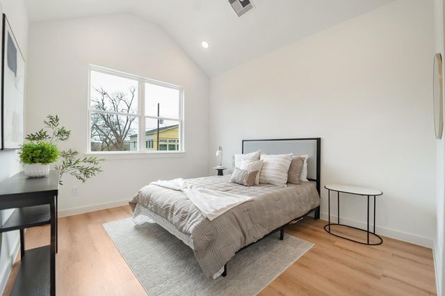 7120 Eastwood Street, Houston, TX 77021