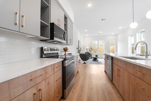 7120 Eastwood Street, Houston, TX 77021