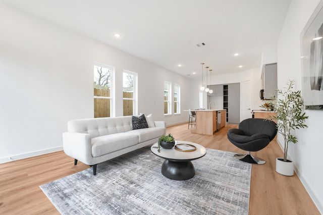 7120 Eastwood Street, Houston, TX 77021