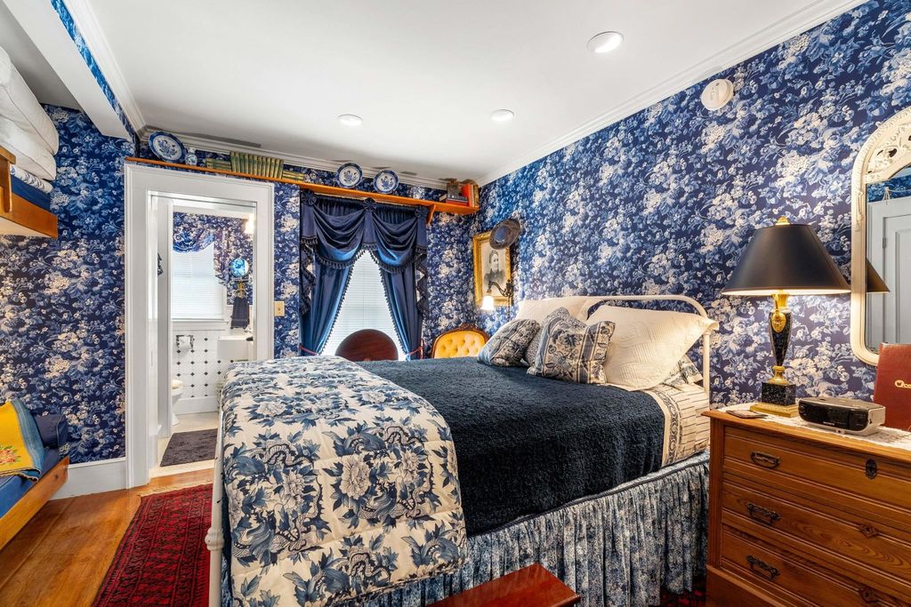 Image 17 of property listing at 365 Ocean Boulevard, Hampton, NH 03842