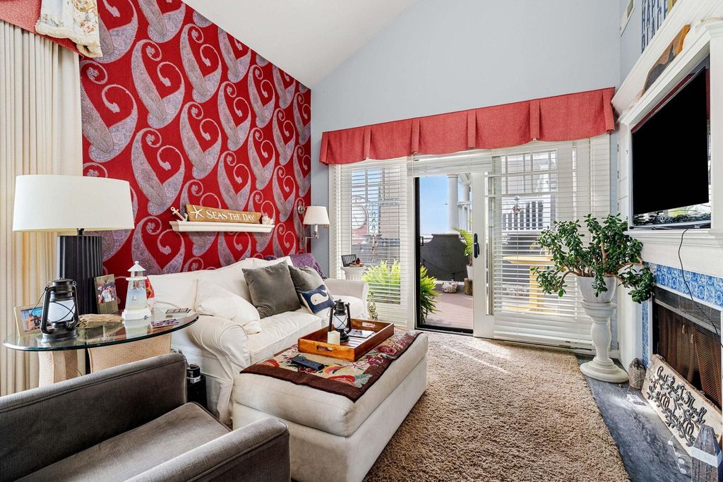 Image 38 of property listing at 365 Ocean Boulevard, Hampton, NH 03842