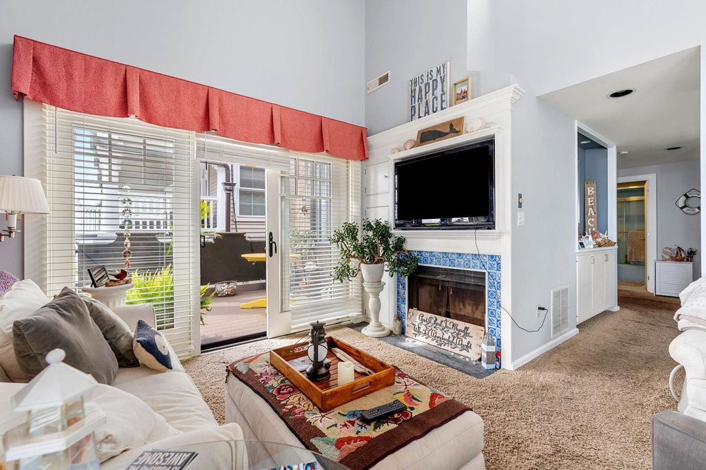 Image 39 of property listing at 365 Ocean Boulevard, Hampton, NH 03842