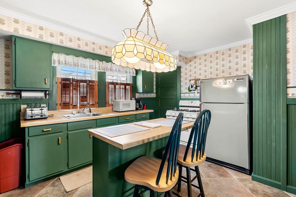Image 51 of property listing at 365 Ocean Boulevard, Hampton, NH 03842