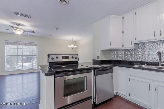 1205 16TH Street N, Jacksonville Beach, FL 32250