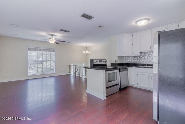 1205 16TH Street N, Jacksonville Beach, FL 32250