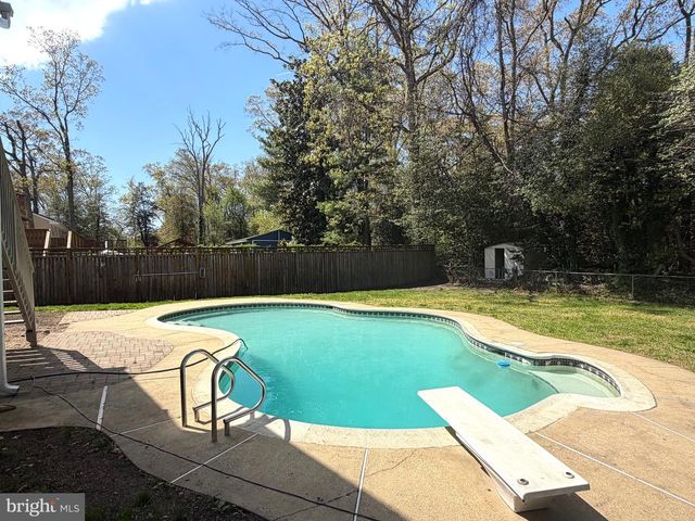 456 RUTH RD, Arnold, MD 21012