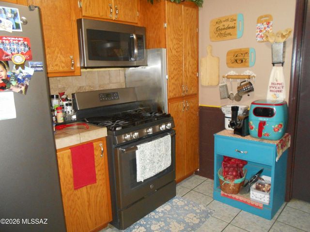 2578 W Willow Tree Lane, Willcox, AZ 85643