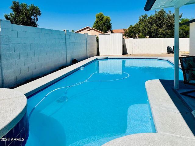 5649 W ONYX Avenue, Glendale, AZ 85302