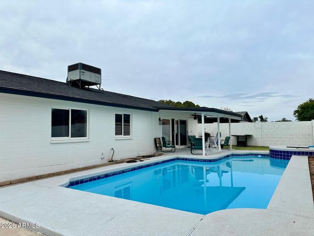 5649 W ONYX Avenue, Glendale, AZ 85302