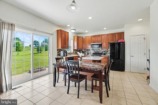 7322 COBBLE STONE DR, Harrisburg, PA 17112