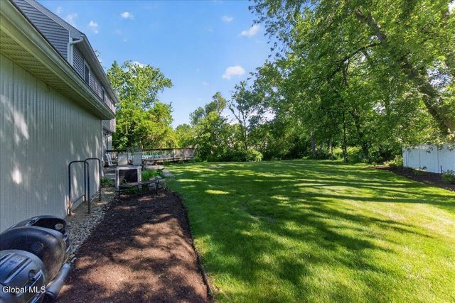 3 Fenway Drive, Colonie, NY 12211
