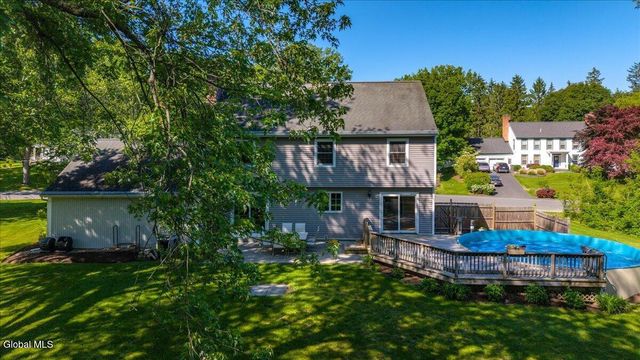 3 Fenway Drive, Colonie, NY 12211