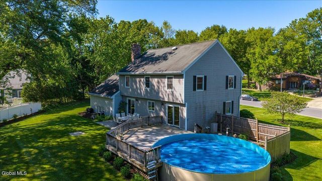 3 Fenway Drive, Colonie, NY 12211