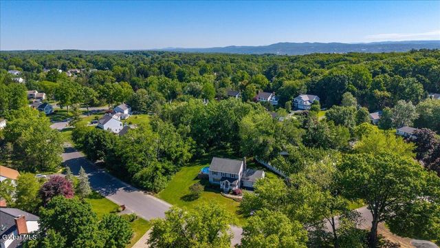 3 Fenway Drive, Colonie, NY 12211