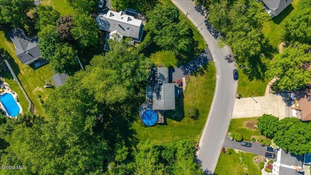 3 Fenway Drive, Colonie, NY 12211